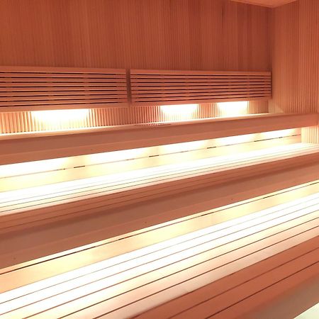 Capsule Inn Osaka - Caters To Men Exteriér fotografie