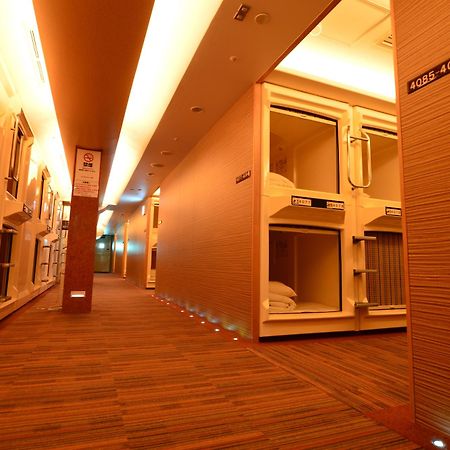 Capsule Inn Osaka - Caters To Men Exteriér fotografie