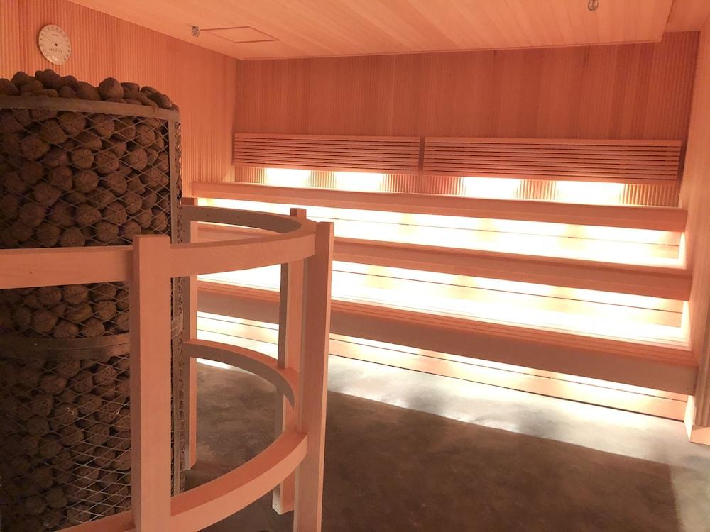 Capsule Inn Osaka - Caters To Men Exteriér fotografie