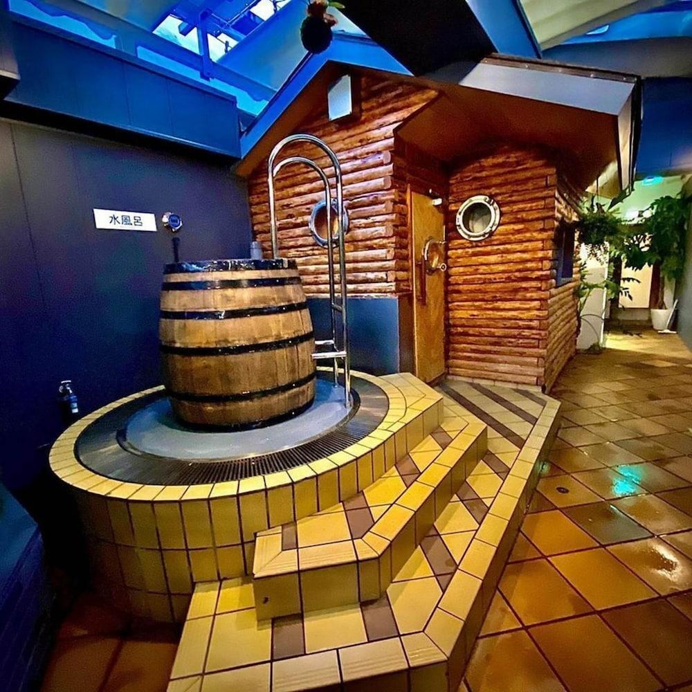 Capsule Inn Osaka - Caters To Men Exteriér fotografie