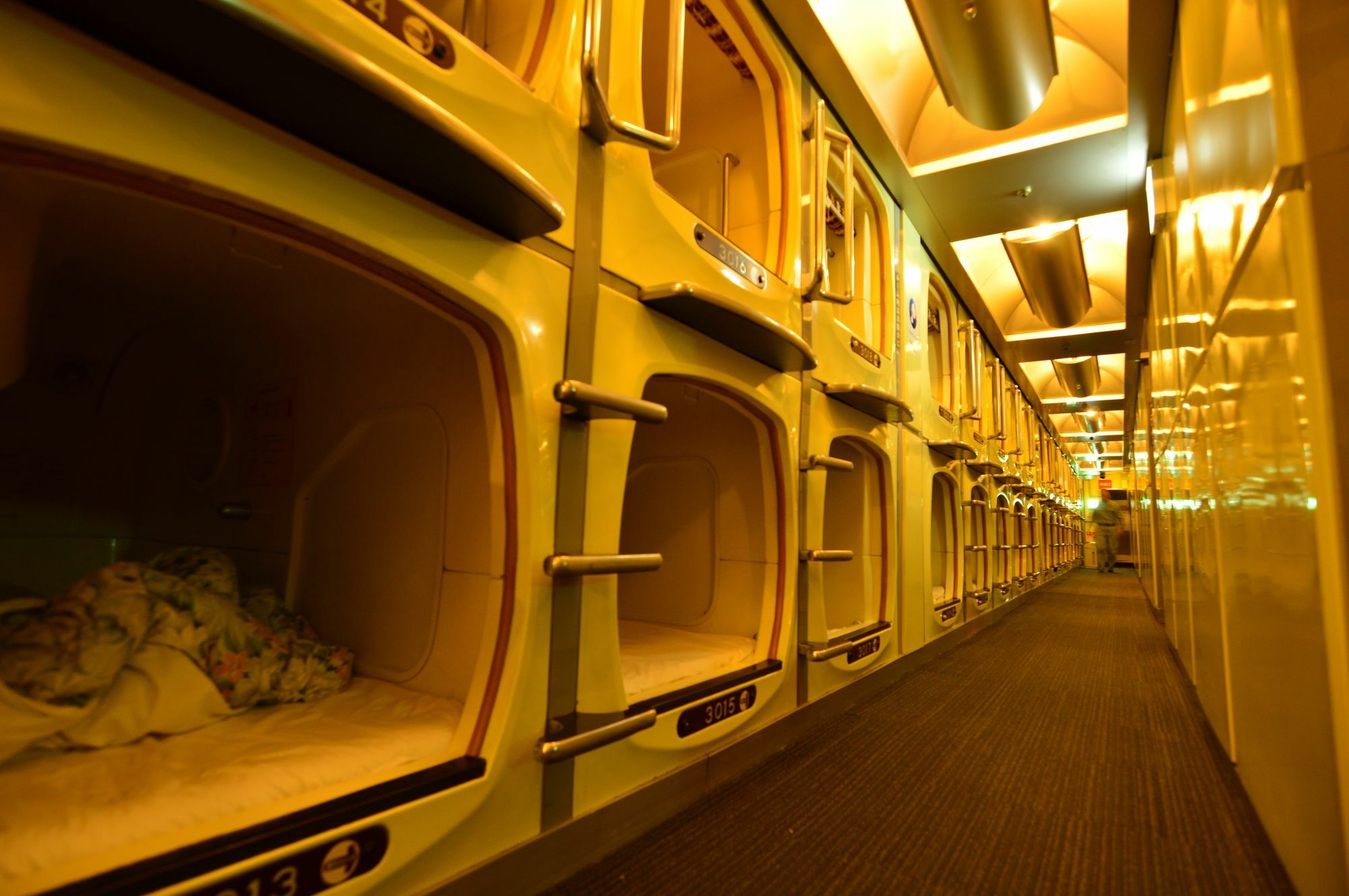 Capsule Inn Osaka - Caters To Men Exteriér fotografie