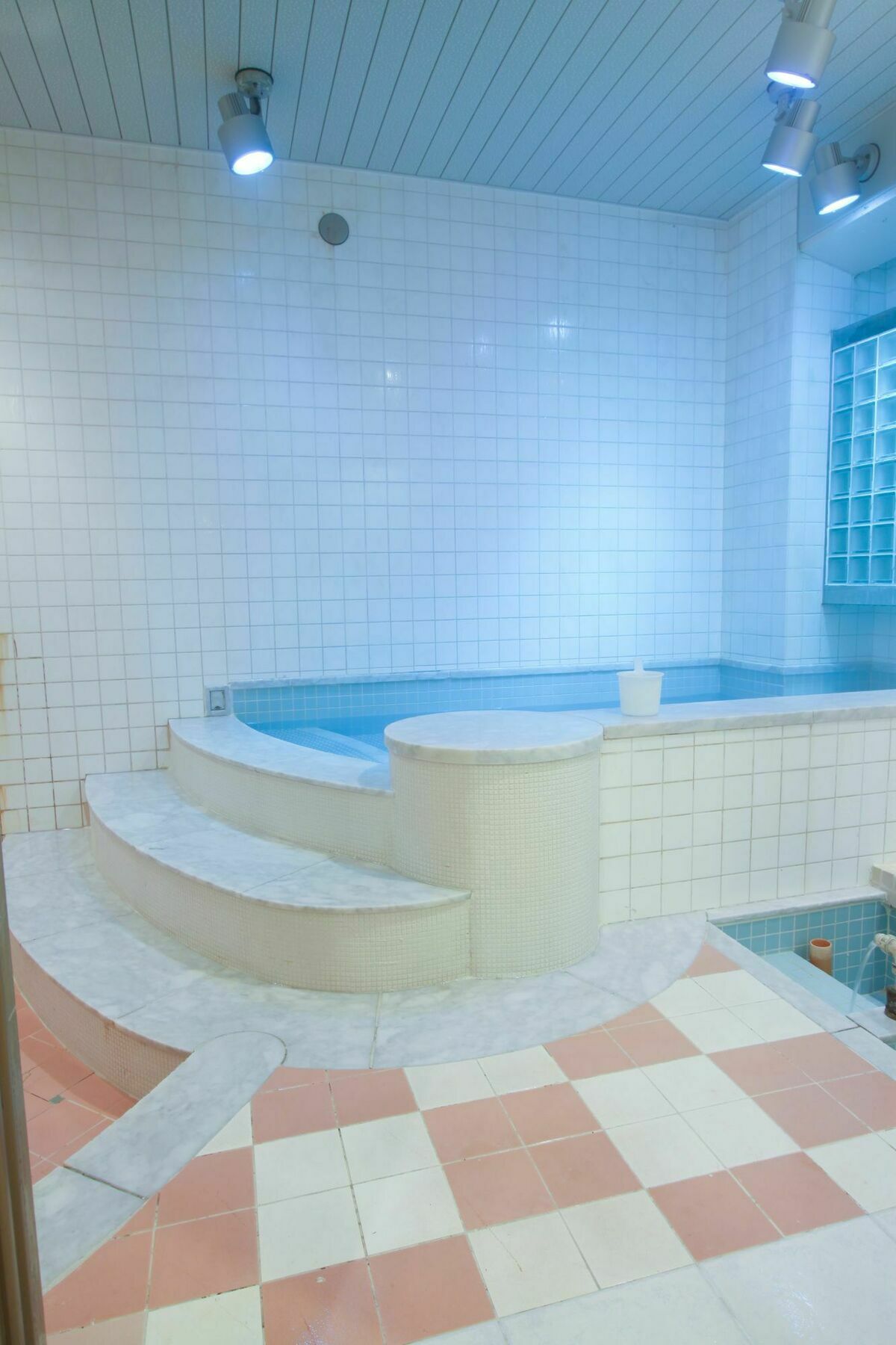 Capsule Inn Osaka - Caters To Men Exteriér fotografie