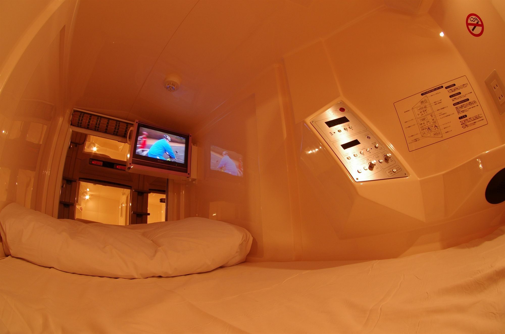 Capsule Inn Osaka - Caters To Men Exteriér fotografie
